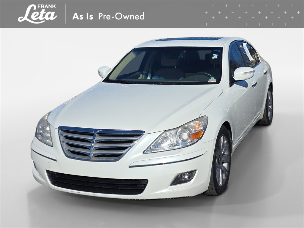 2010 Hyundai Genesis Base's photo