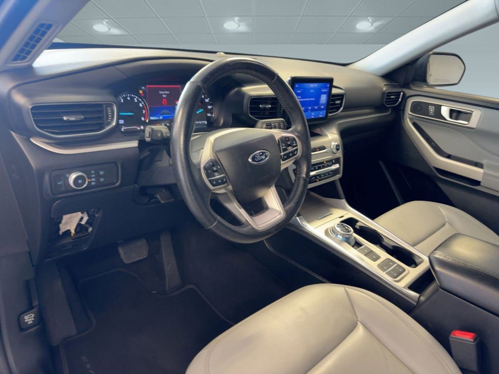2021 Ford Explorer XLT photo 3