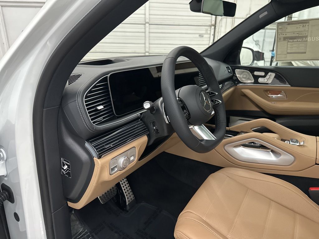 2026 Mercedes Benz GLS 580 4MATIC photo 8
