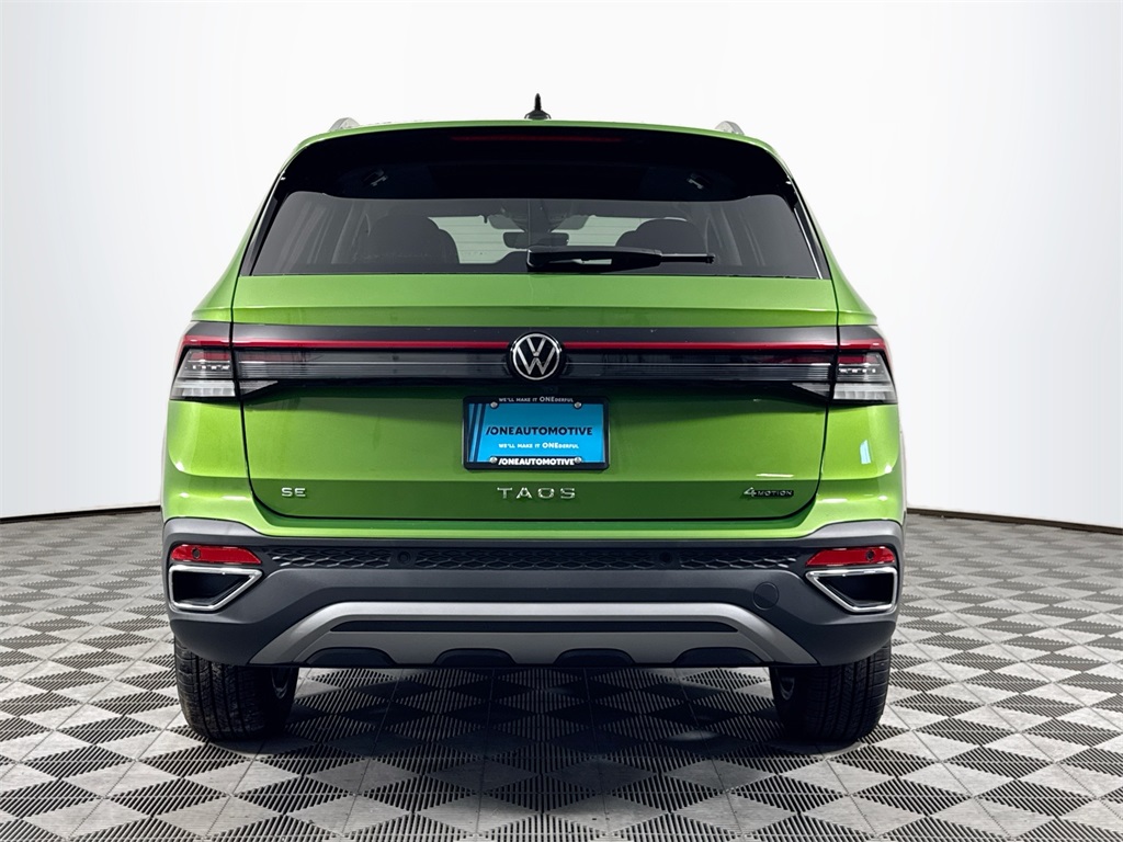2025 Volkswagen Taos SE photo 12