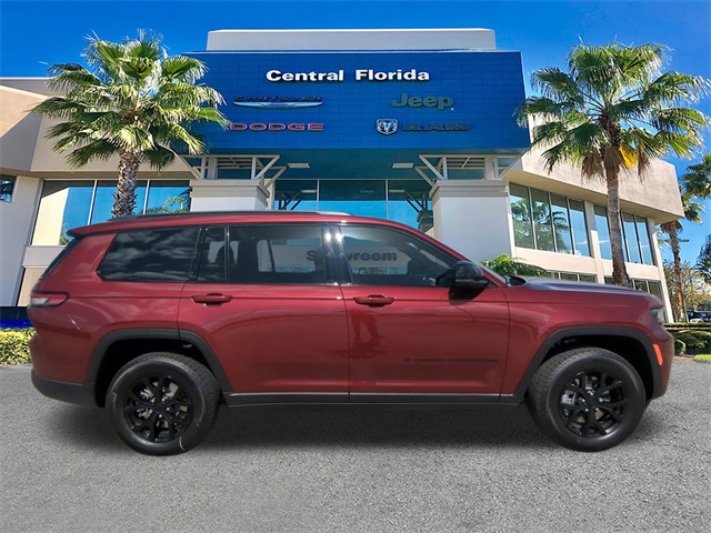 2025 Jeep Cherokee Altitude X photo 2