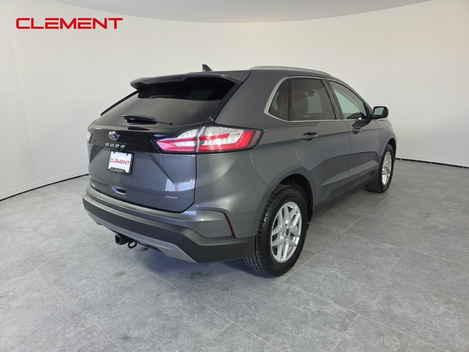 2022 Ford Edge SEL photo 4