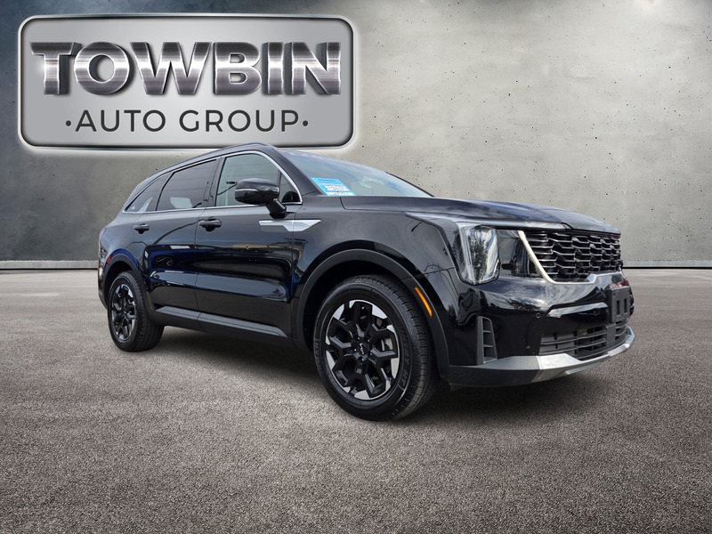 2024 Kia Sorento S photo 2