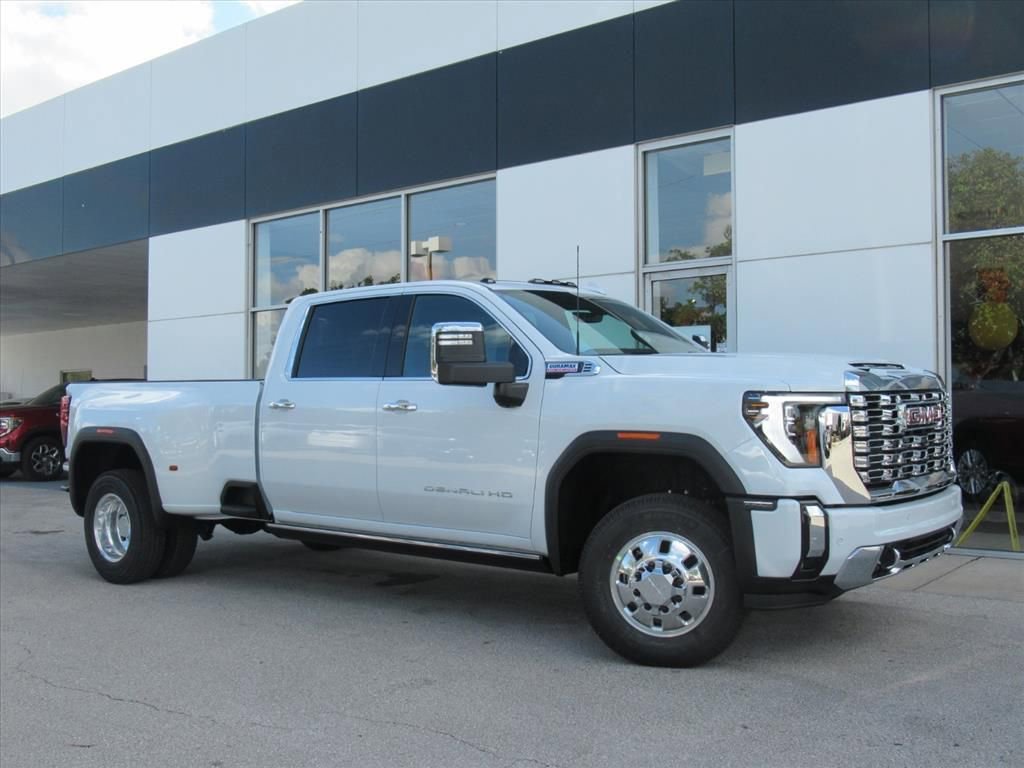 2026 Gmc Sierra 3500 HD Denali photo 2