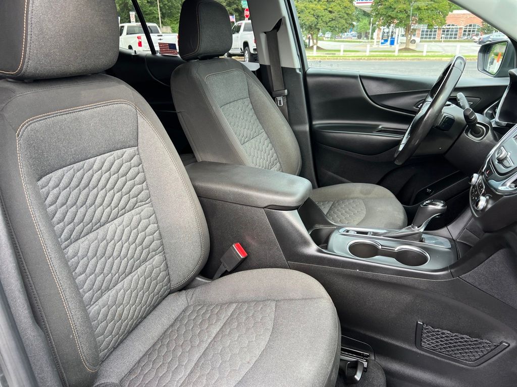 2018 Chevrolet Equinox LT photo 28