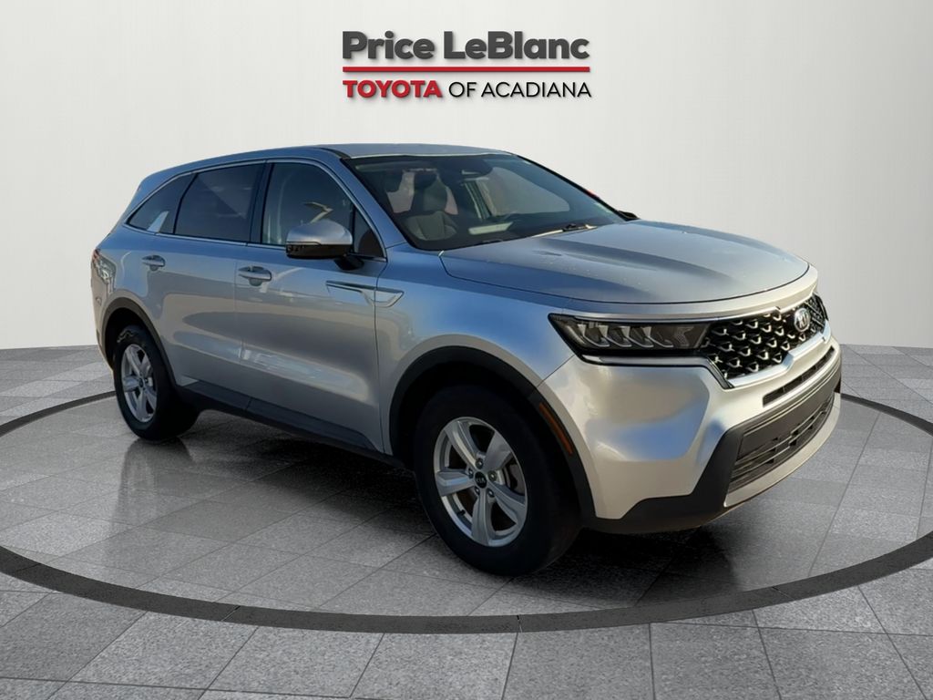 2021 Kia Sorento LX's photo
