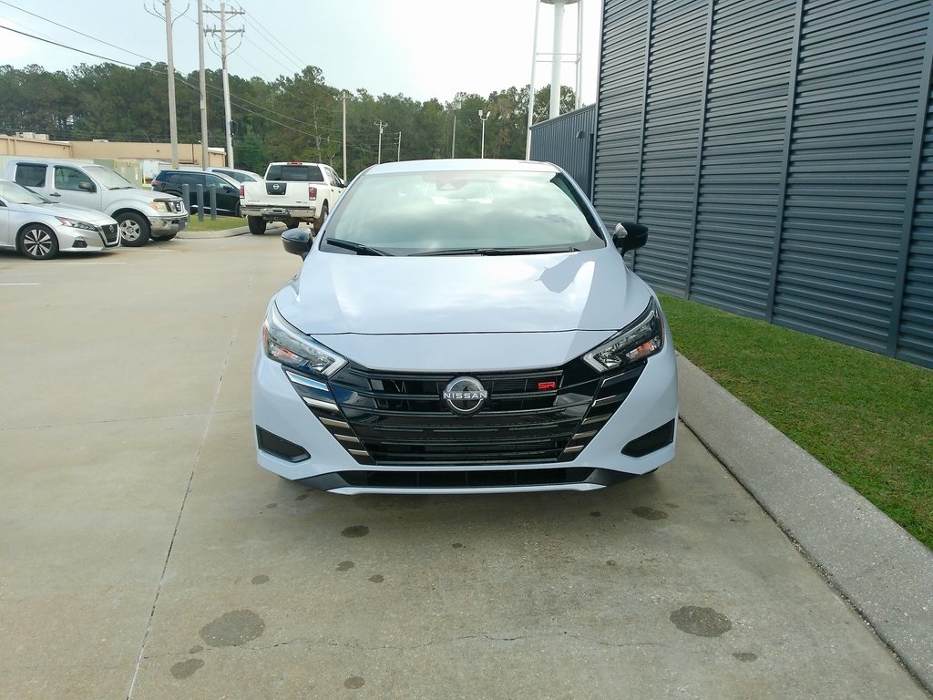 2025 Nissan Versa SR photo 7