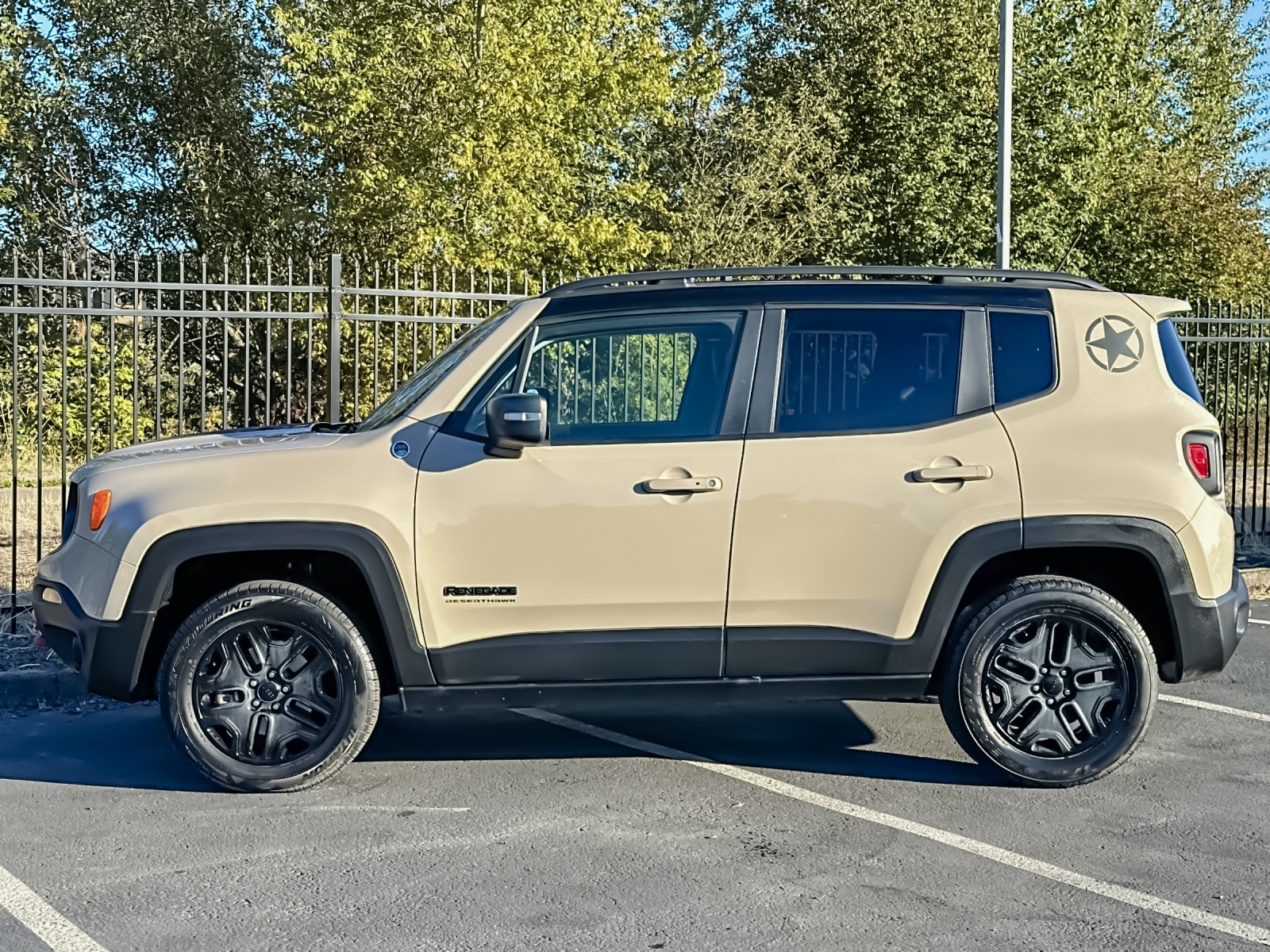 2017 Jeep Renegade Trailhawk photo 3
