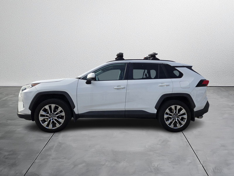2019 Toyota RAV4 XLE Premium photo 3