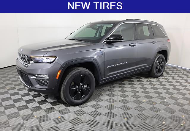 2022 Jeep Grand Cherokee 4xe's photo