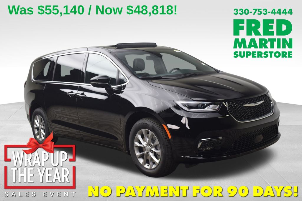 2026 Chrysler Pacifica Limited's photo