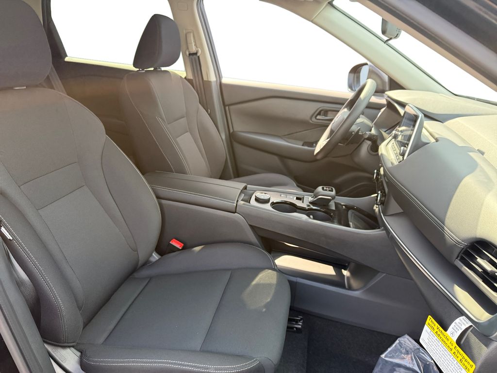 2026 Nissan Rogue S photo 11