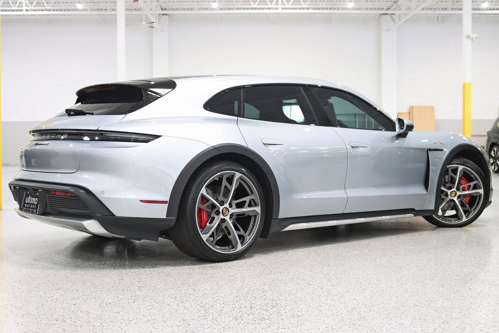 2023 Porsche Taycan Cross Turismo 4S photo 9