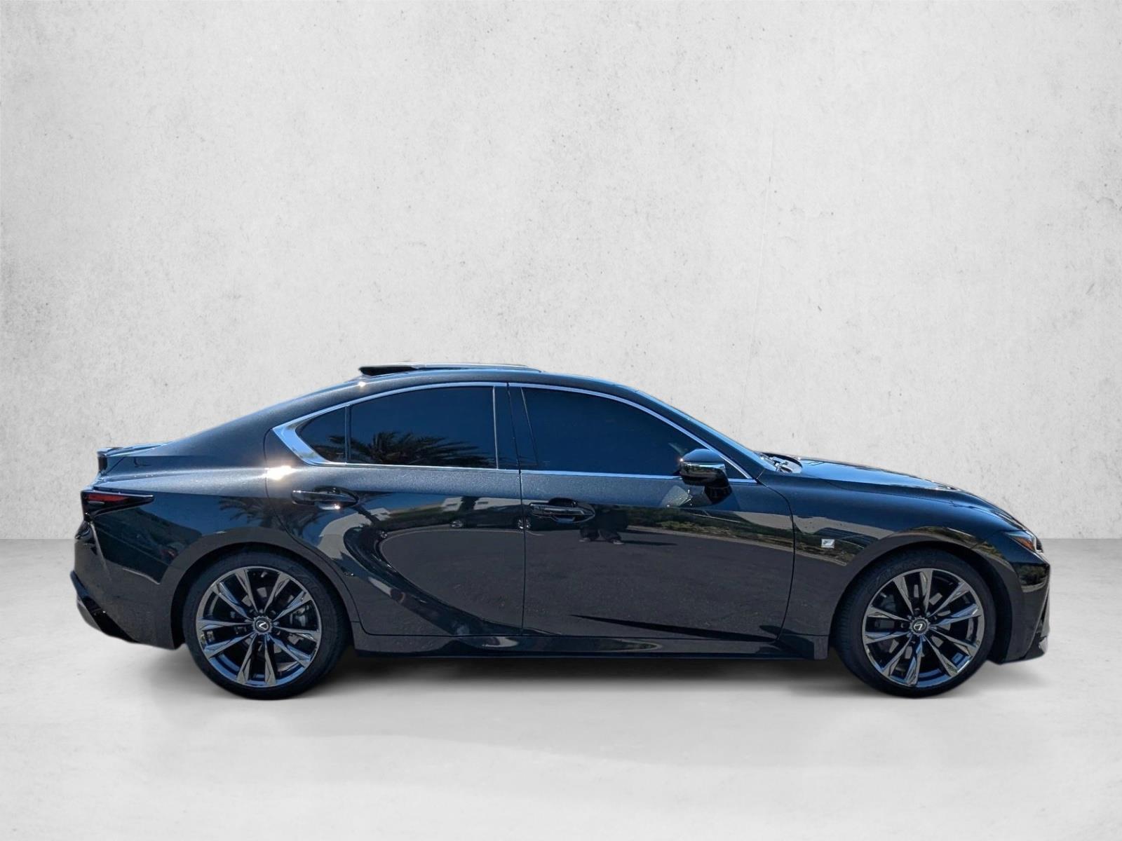 2022 Lexus IS F SPORT photo 4