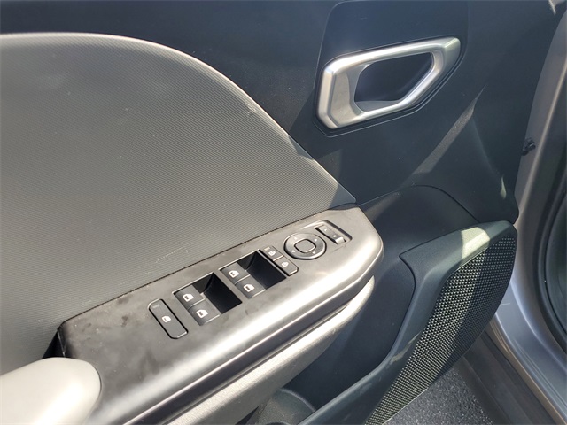 2025 Kia K4 LXS photo 14