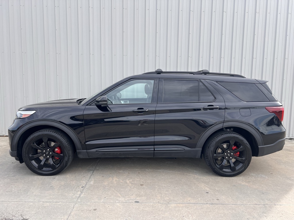 2023 Ford Explorer ST photo 3