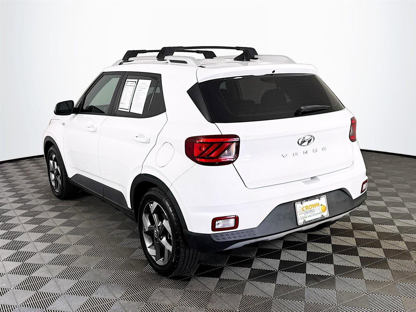 2021 Hyundai Venue SEL Denim photo 4