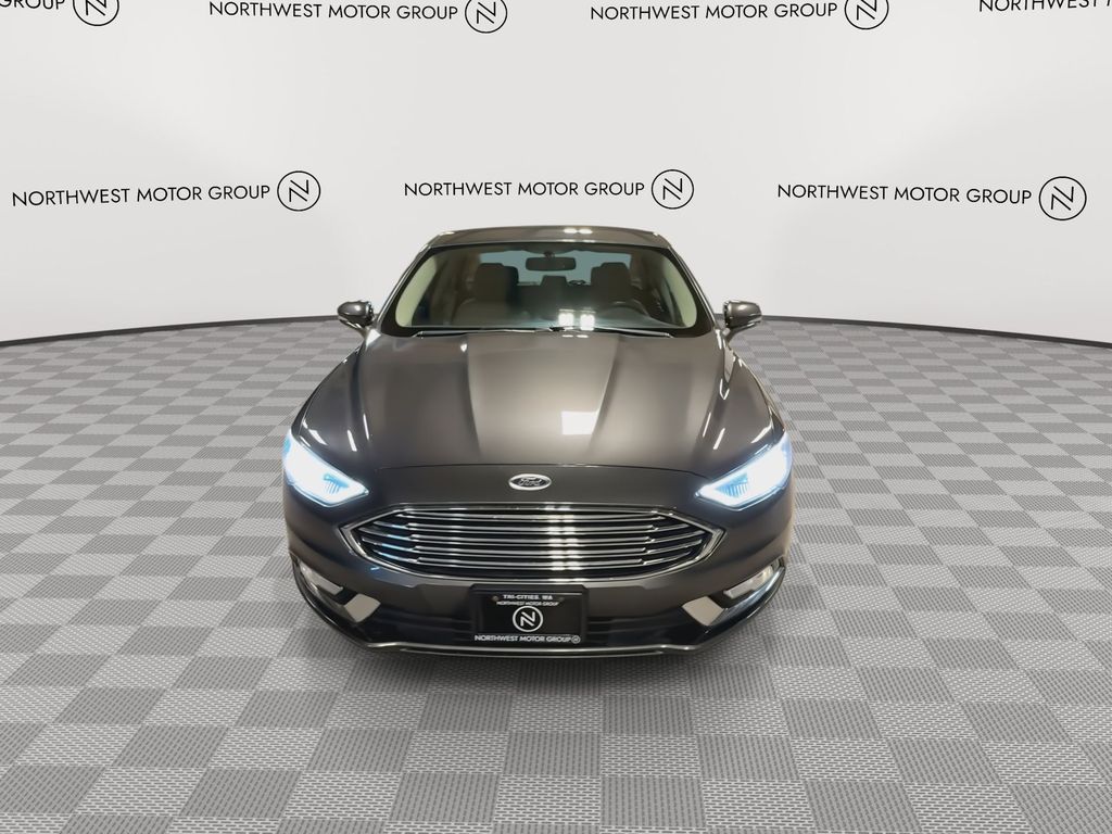 2017 Ford Fusion SE photo 3