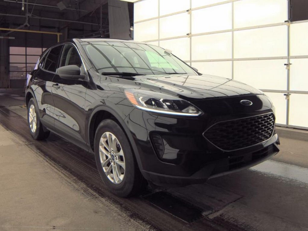2022 Ford Escape SE photo 3