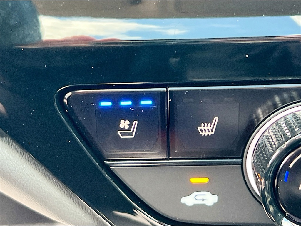 2025 Honda Accord Hybrid Touring photo 25