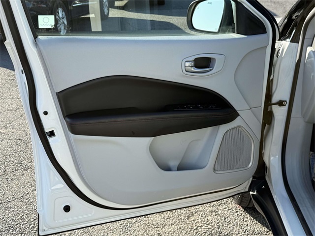 2021 Jeep Compass Limited photo 29