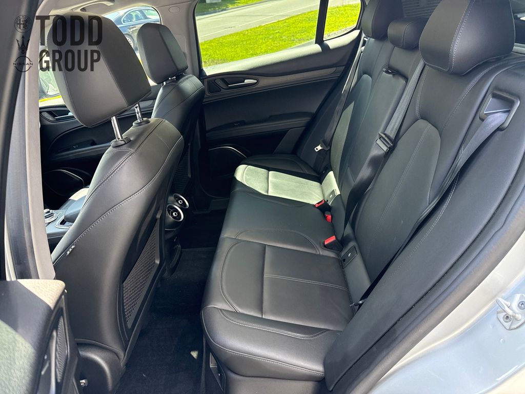2021 Alfa Romeo Stelvio Ti photo 16