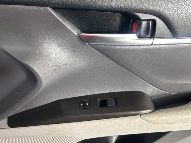 2022 Toyota Camry LE photo 11