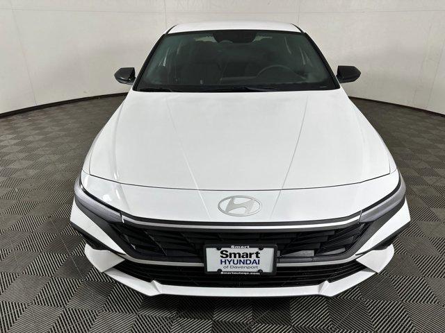 2025 Hyundai Elantra SEL Sport photo 2
