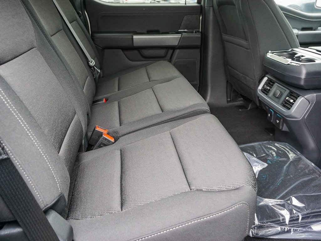 2025 Ford F-150 XLT photo 13