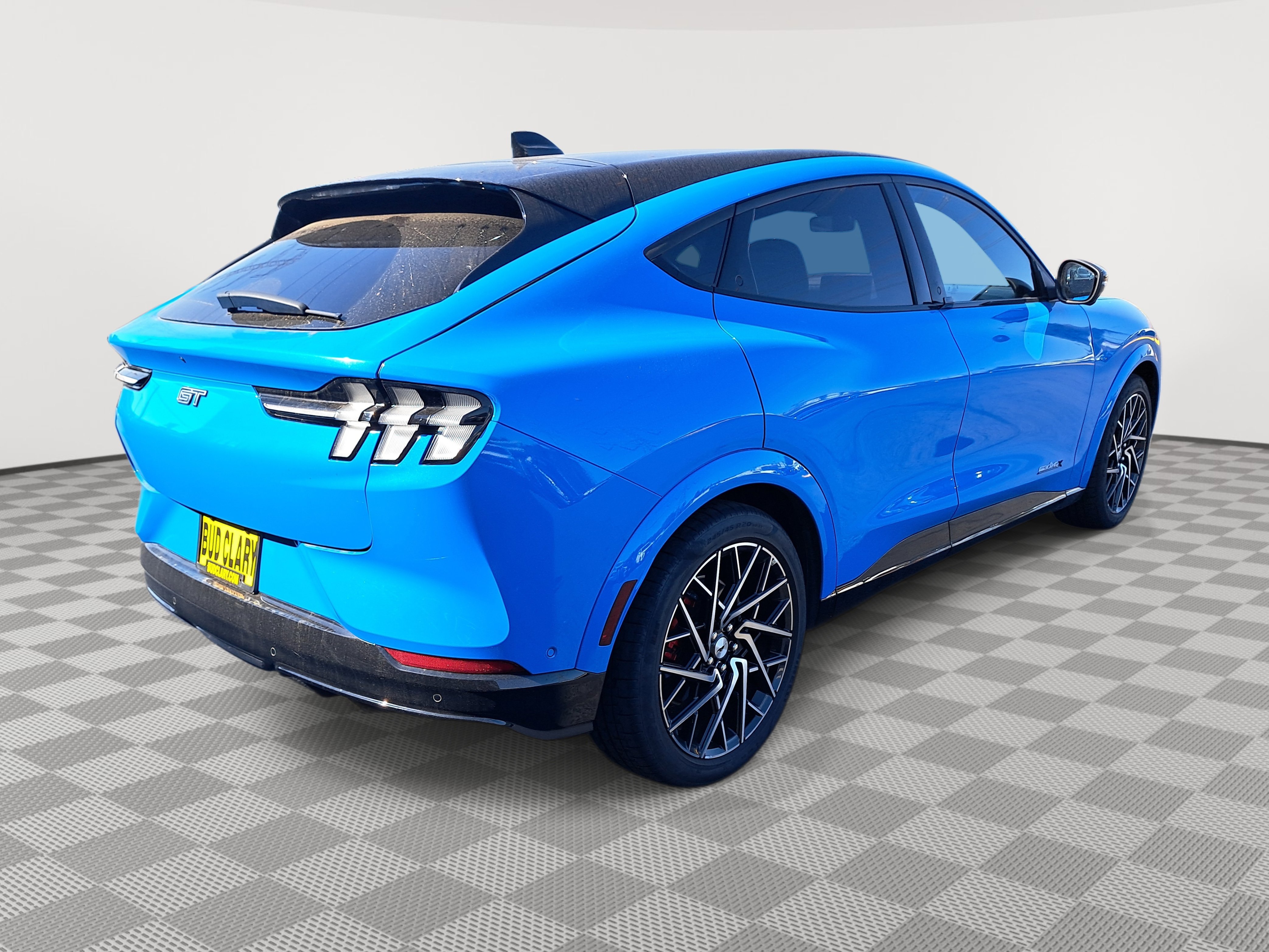 2023 Ford Mustang Mach-E GT photo 3