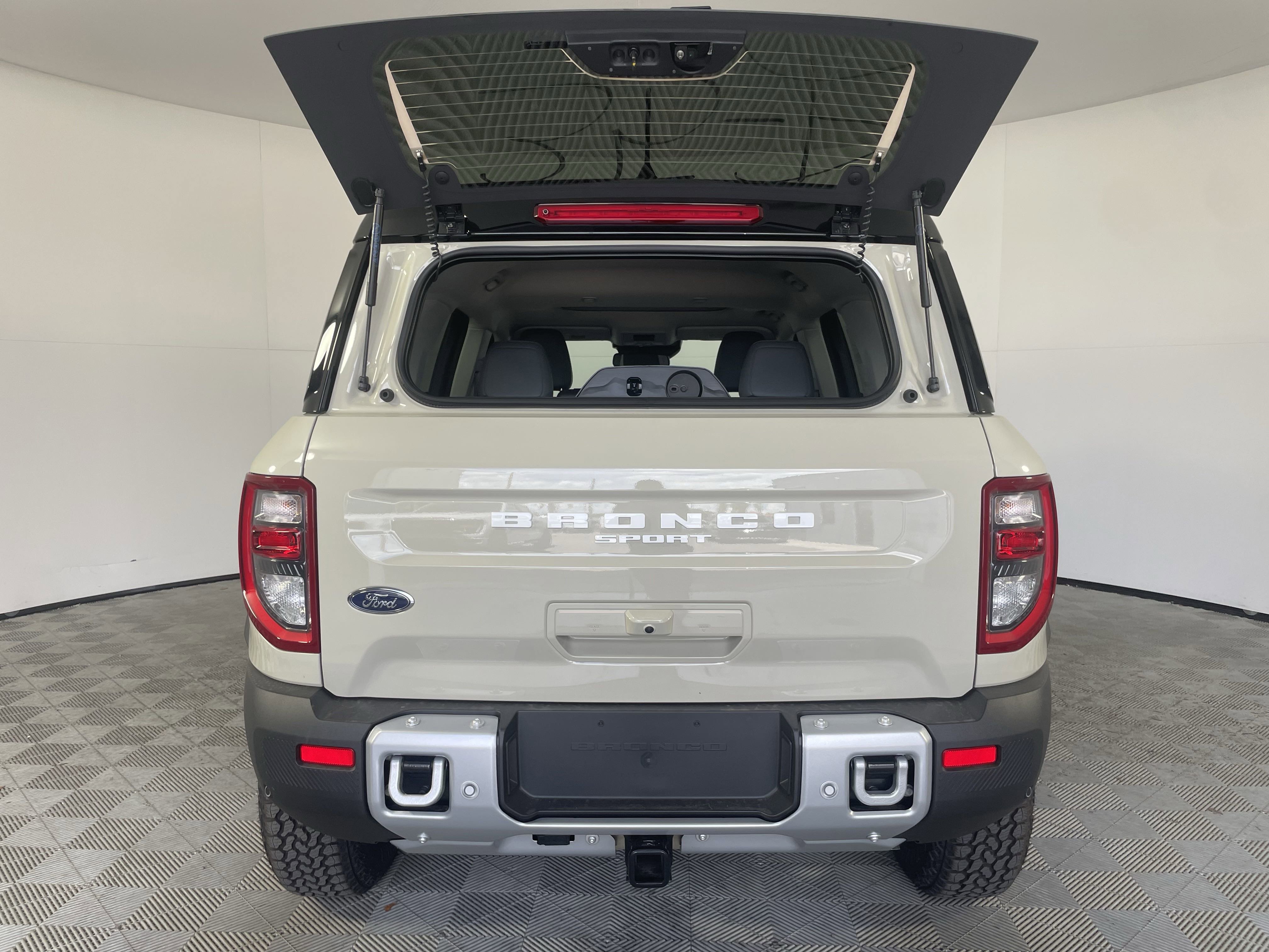 2025 Ford Bronco Sport Badlands photo 2