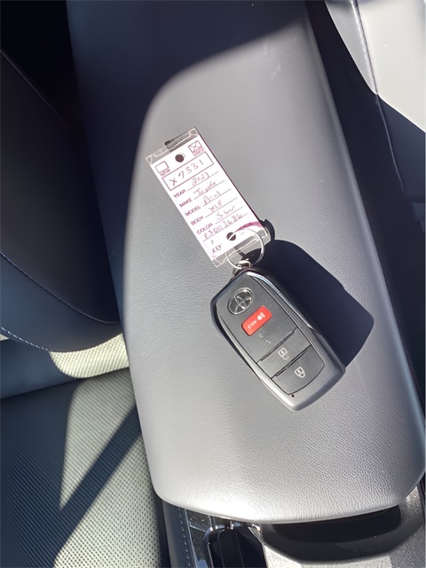 2023 Toyota Prius XLE photo 26