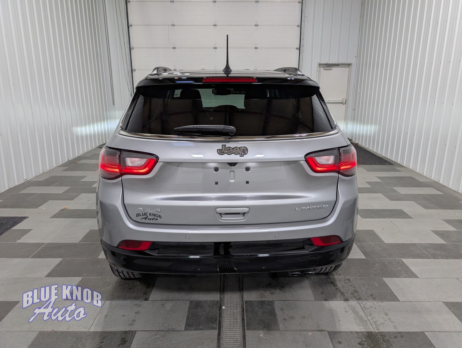 2022 Jeep Compass Limited photo 2