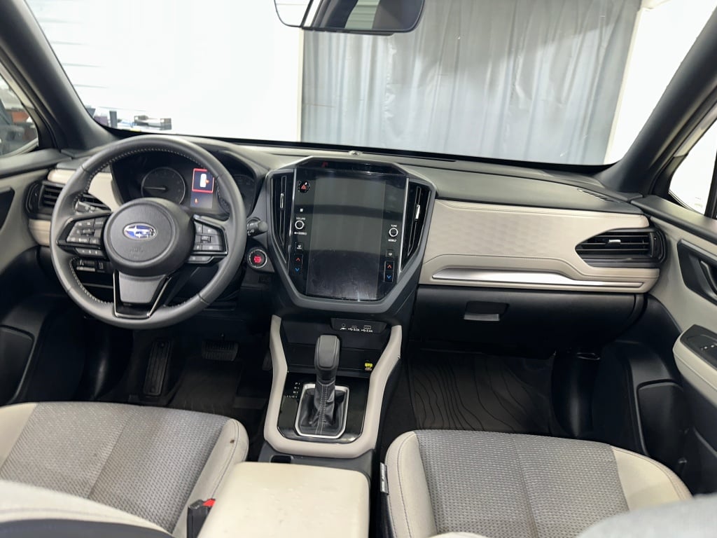 2025 Subaru Forester Premium photo 25