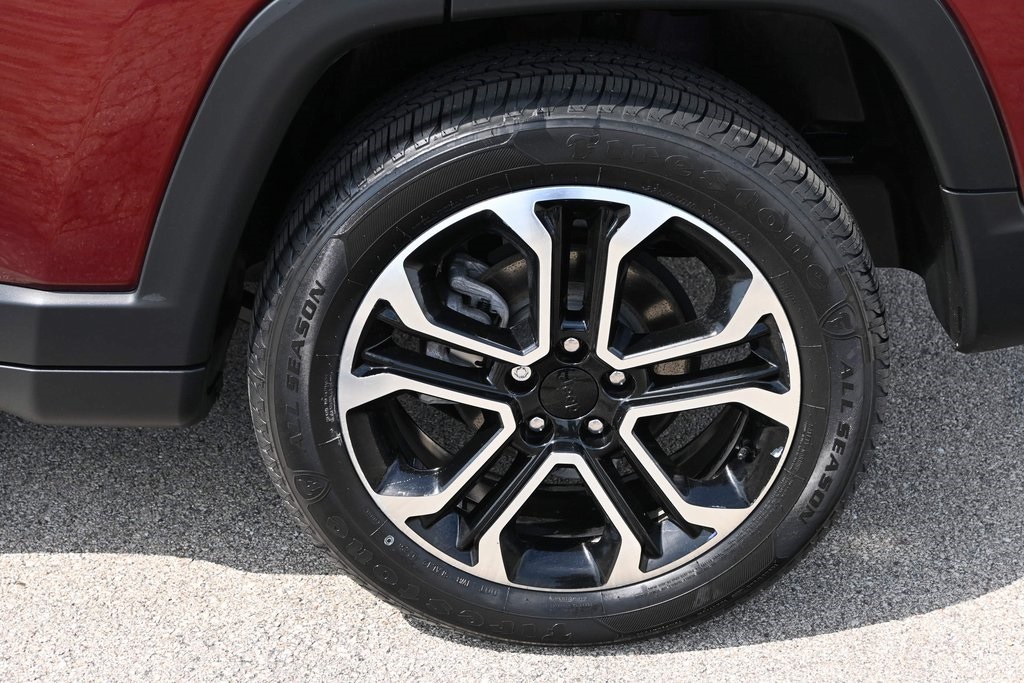2022 Jeep Compass Limited photo 13