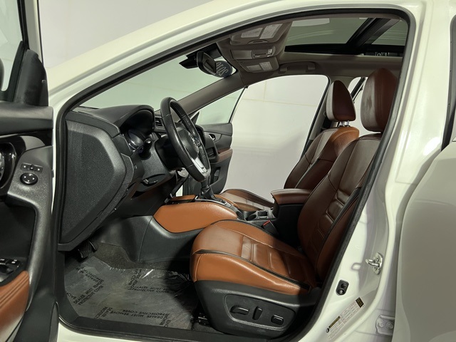 2019 Nissan Rogue SL photo 18