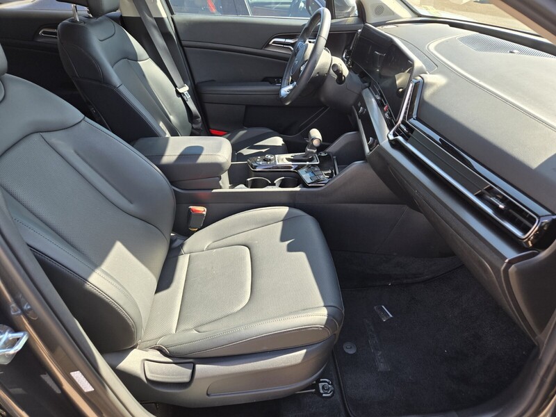 2023 Kia Sportage EX photo 4