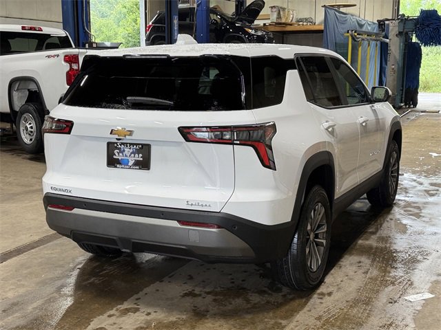2026 Chevrolet Equinox LT photo 4