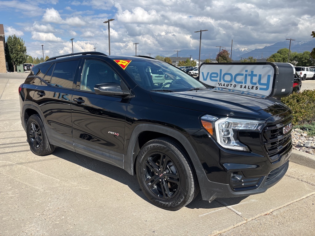 2023 GMC Terrain AT4's photo