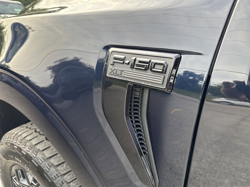 2025 Ford F-150 XLT photo 17