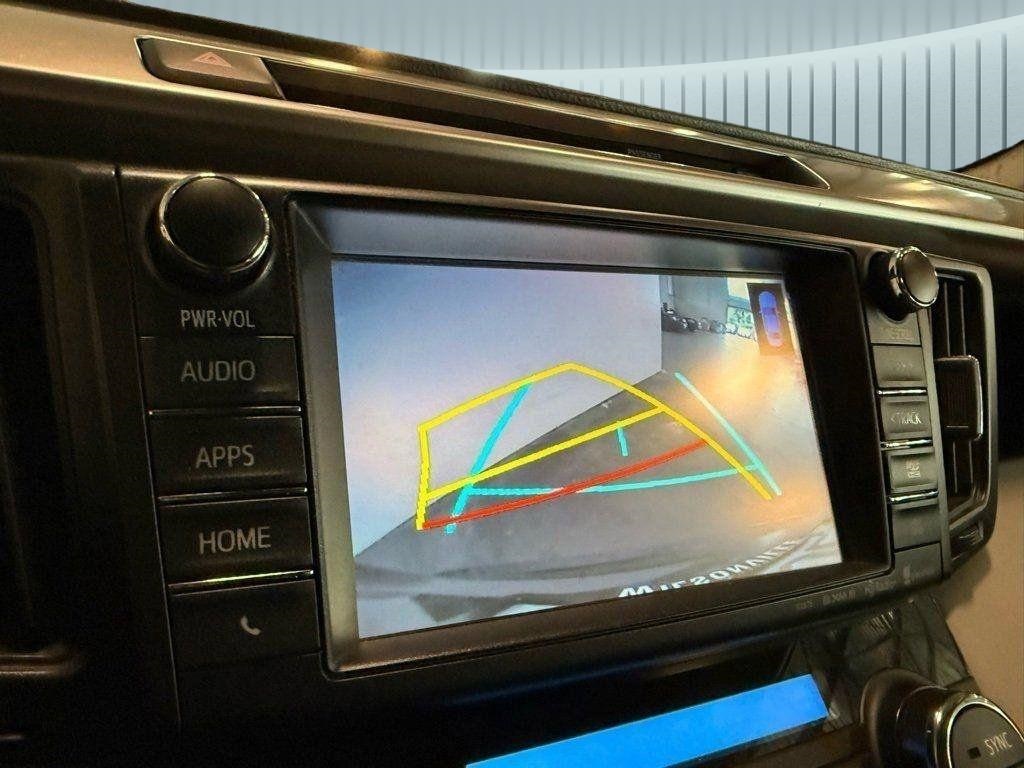 Used 2016 Toyota RAV4 XLE with VIN JTMRFREV7GJ098821 for sale in Wilsonville, OR