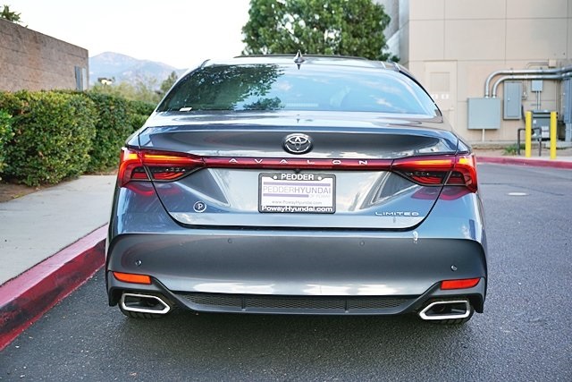 Used 2019 Gray Toyota XLE image 8