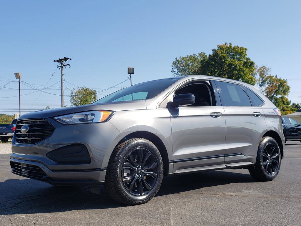 2022 Ford Edge SE photo 2