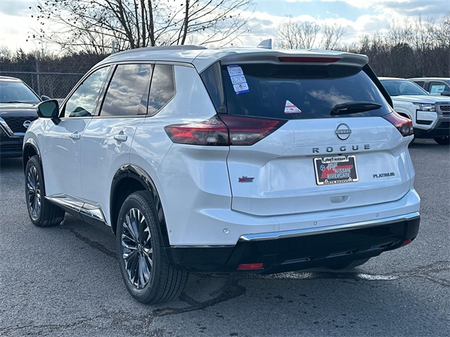2025 Nissan Rogue Platinum photo 4