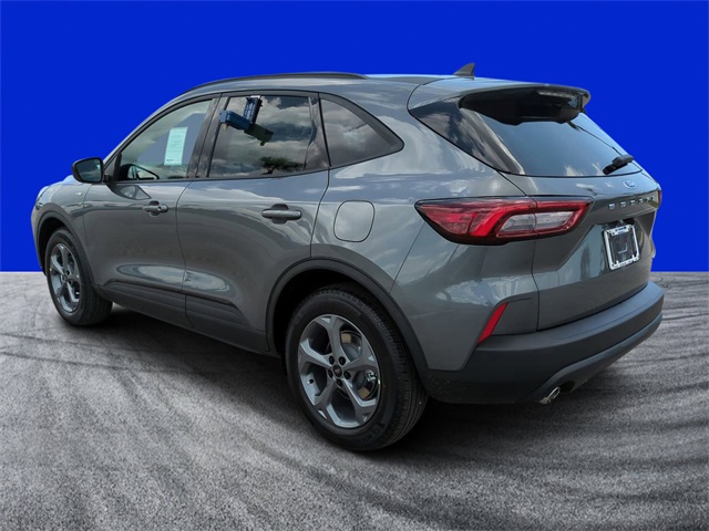 2025 Ford Escape ST-Line photo 4