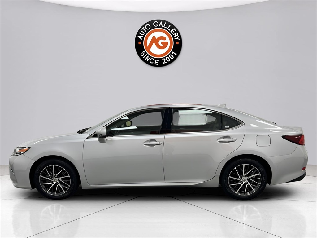 2017 Lexus ES 350 photo 4