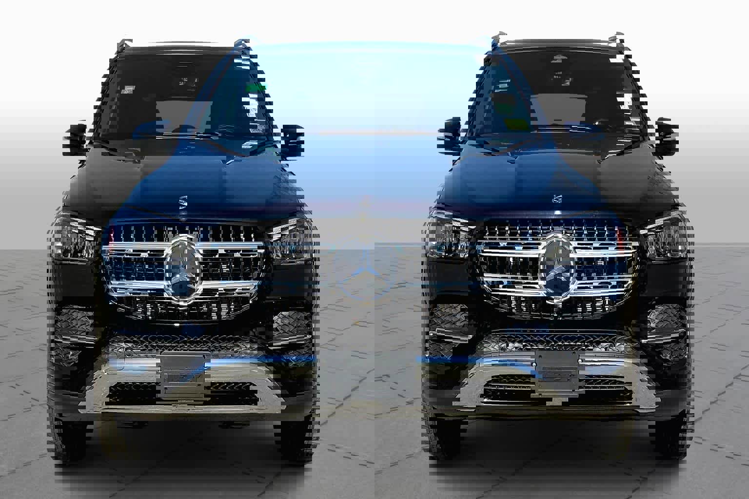 2025 Mercedes Benz GLE 450e 4MATIC photo 3