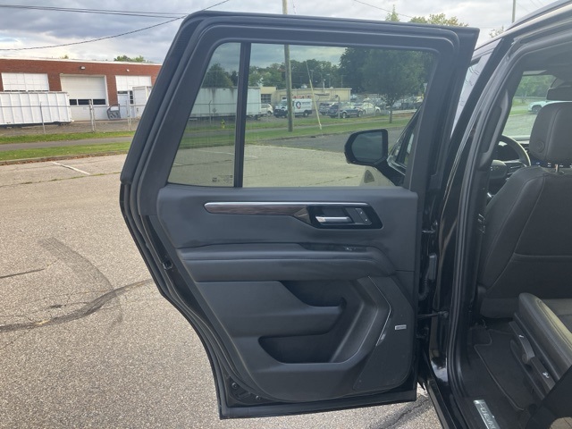 2025 Chevrolet Tahoe Z71 photo 14