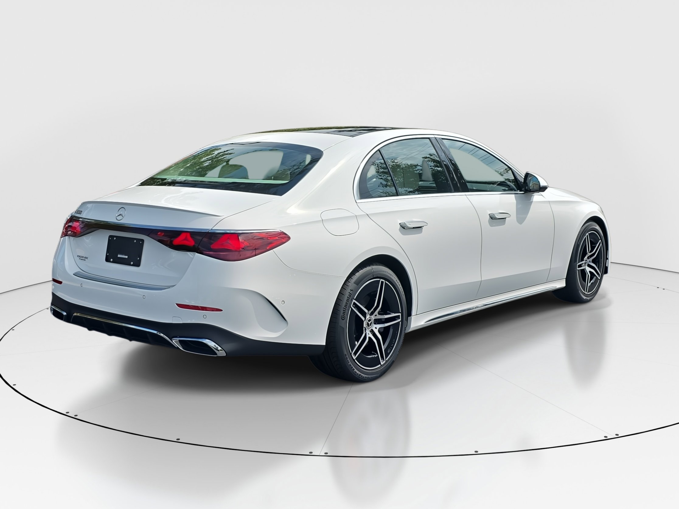 2025 Mercedes Benz E 350 photo 3