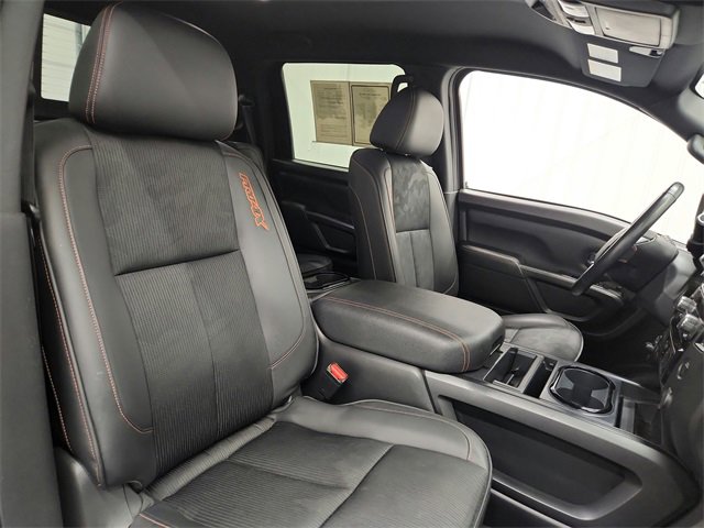 2023 Nissan Titan PRO-4X photo 31